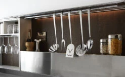 Alessi Faitoo Mangetootoo Kitchen Spoon 7 Alessi Faitoo Mangetootoo Kitchen Spoon -Selfridges Retail Store faitoo mangetootoo kitchen spoon philippe starck alessi 3